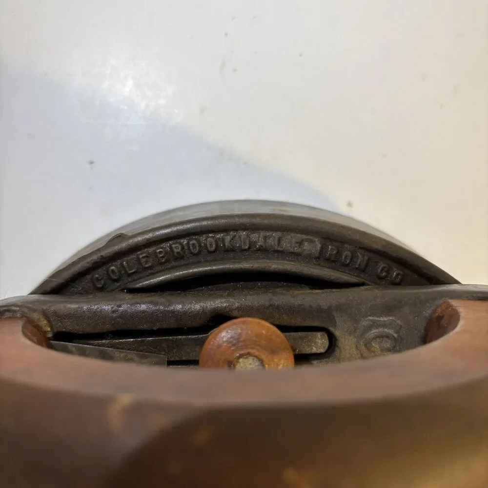 Colebrookdale Iron Co. Antique Sad Iron Vintage Clothes Detachable Handle Type C - Picture 4 of 12